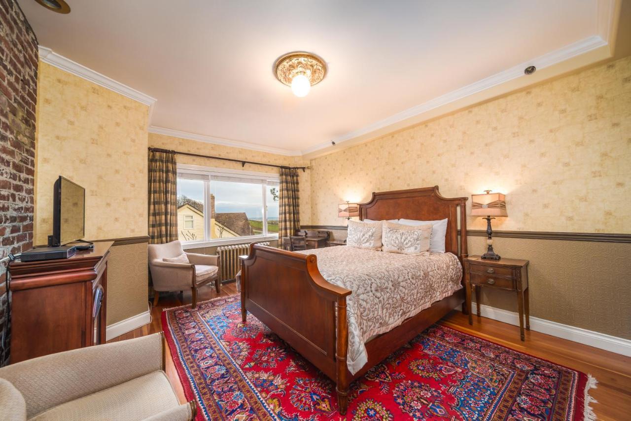 فكتوريا Dashwood Manor Seaside Bed & Breakfast المظهر الخارجي الصورة