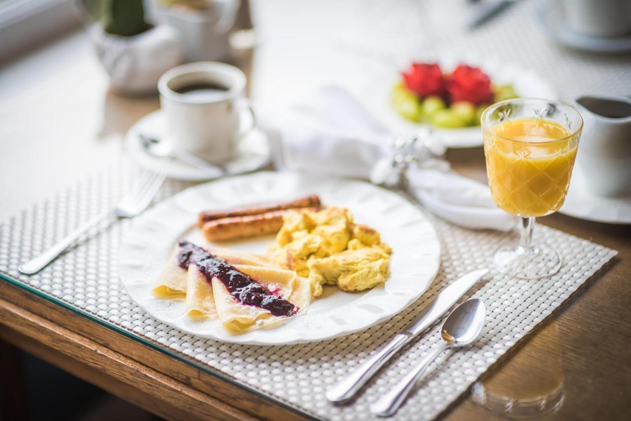 فكتوريا Dashwood Manor Seaside Bed & Breakfast المظهر الخارجي الصورة