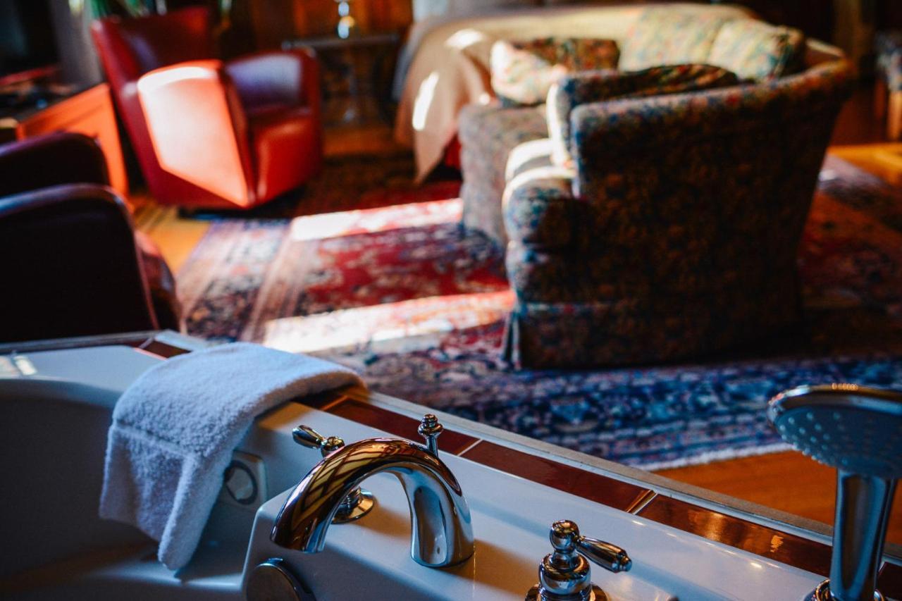 فكتوريا Dashwood Manor Seaside Bed & Breakfast المظهر الخارجي الصورة