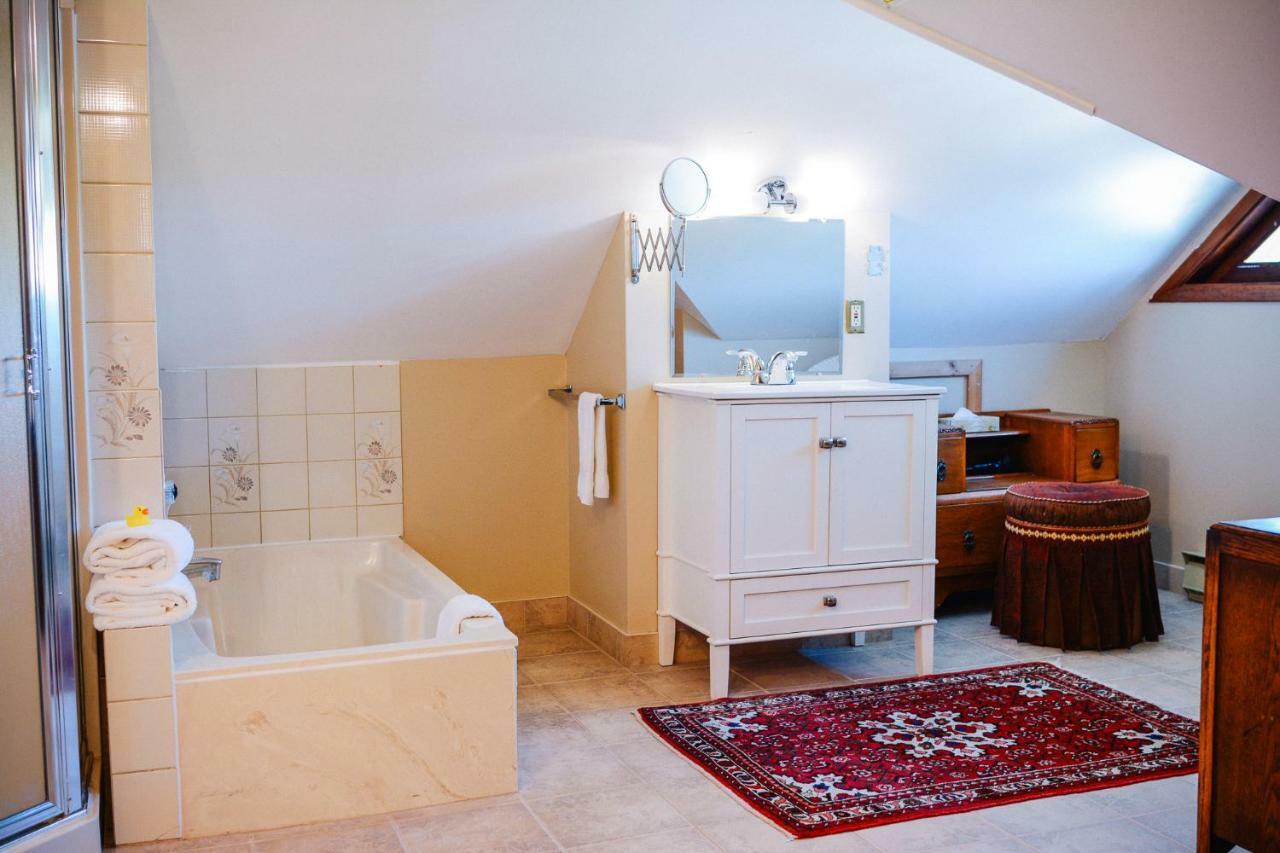 فكتوريا Dashwood Manor Seaside Bed & Breakfast المظهر الخارجي الصورة