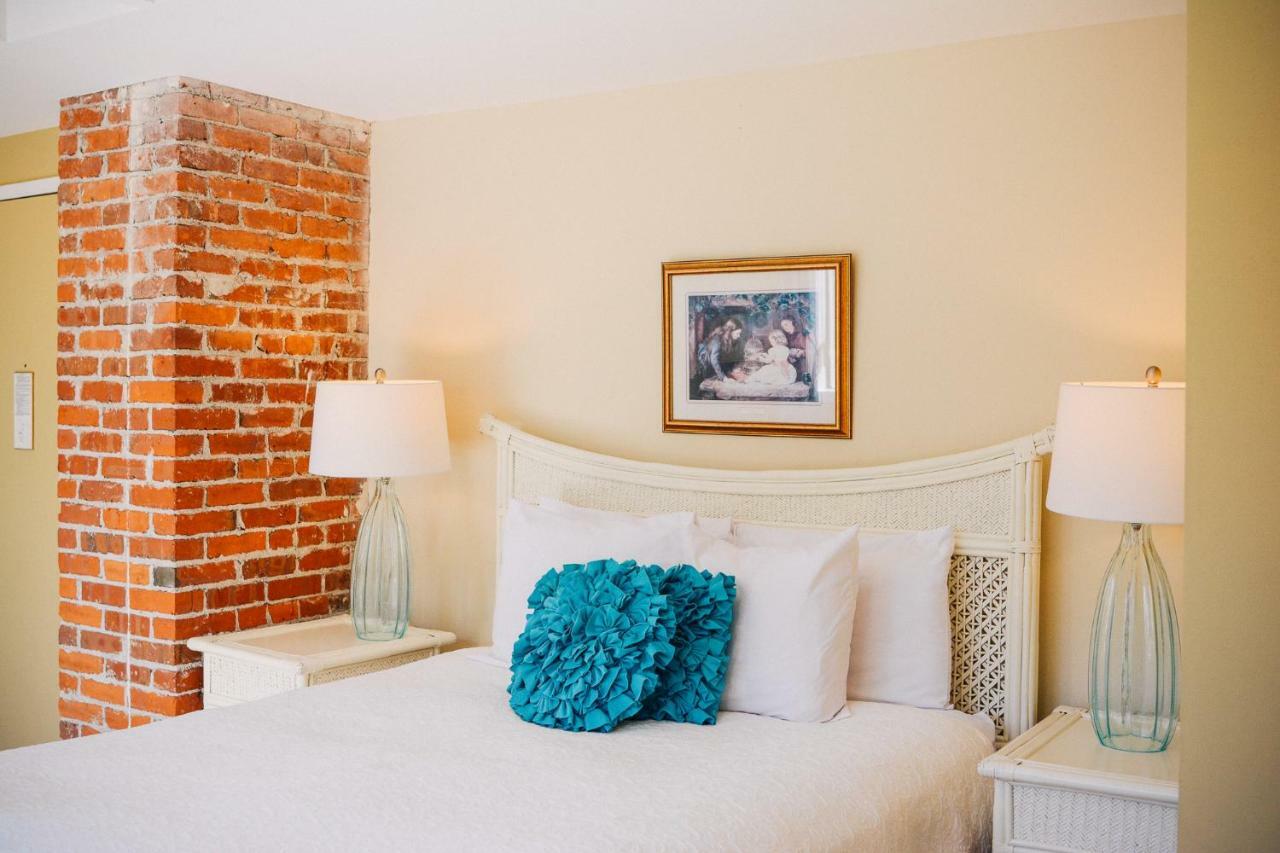 فكتوريا Dashwood Manor Seaside Bed & Breakfast المظهر الخارجي الصورة