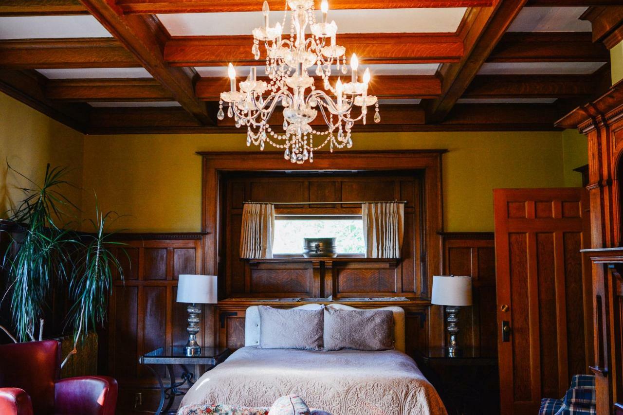 فكتوريا Dashwood Manor Seaside Bed & Breakfast المظهر الخارجي الصورة
