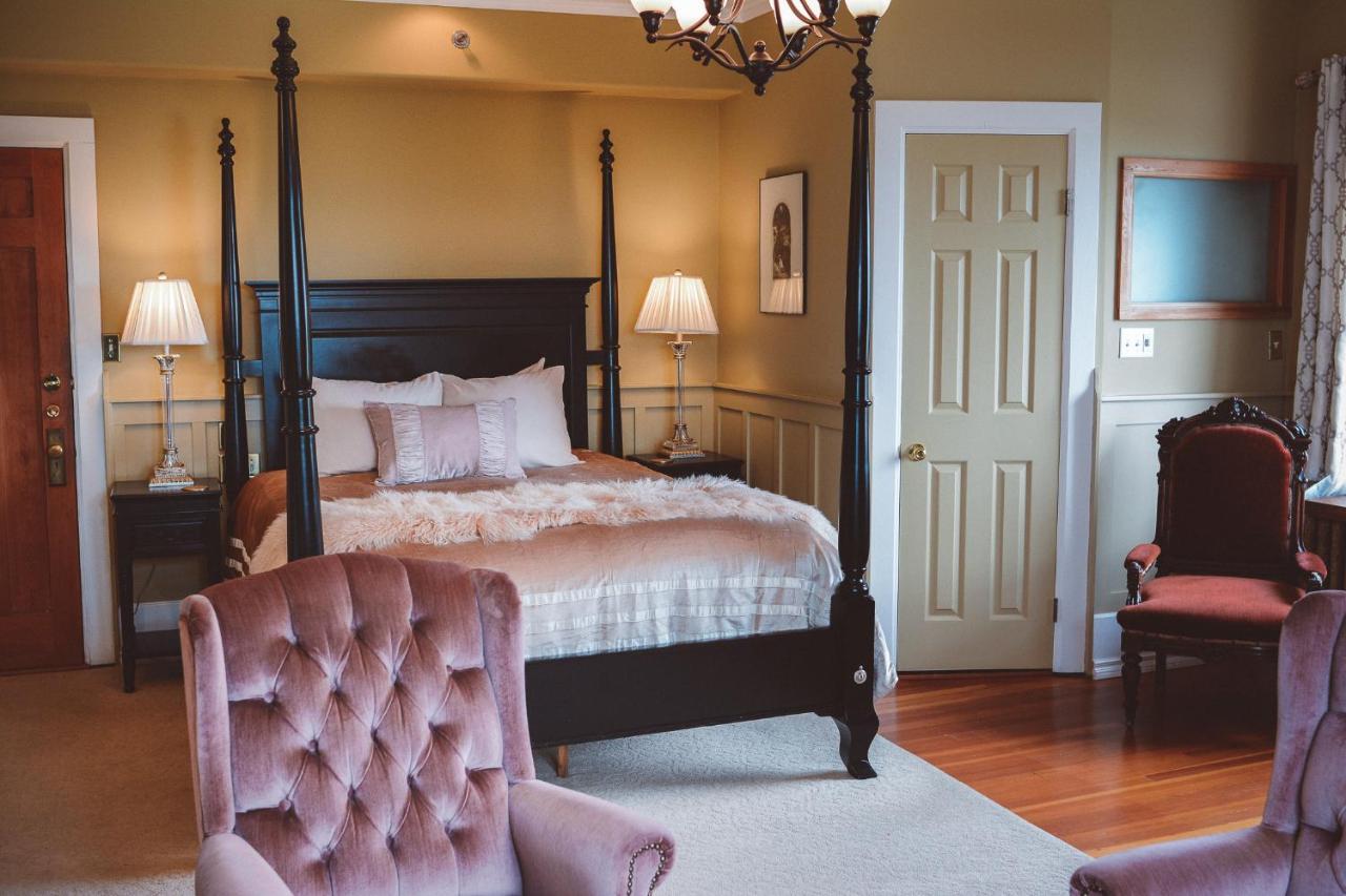 فكتوريا Dashwood Manor Seaside Bed & Breakfast المظهر الخارجي الصورة