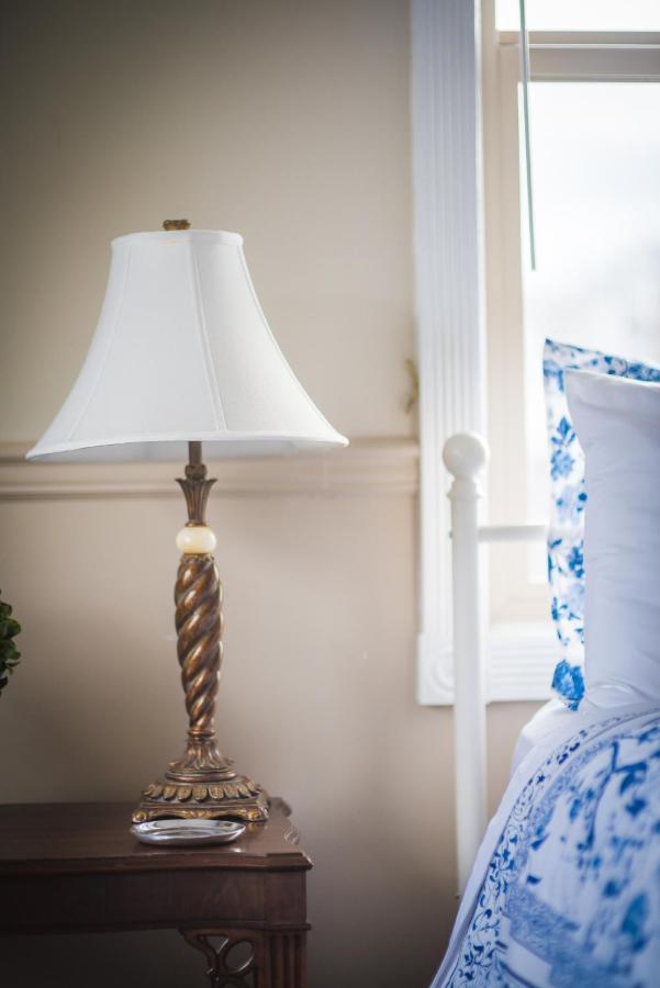 فكتوريا Dashwood Manor Seaside Bed & Breakfast المظهر الخارجي الصورة
